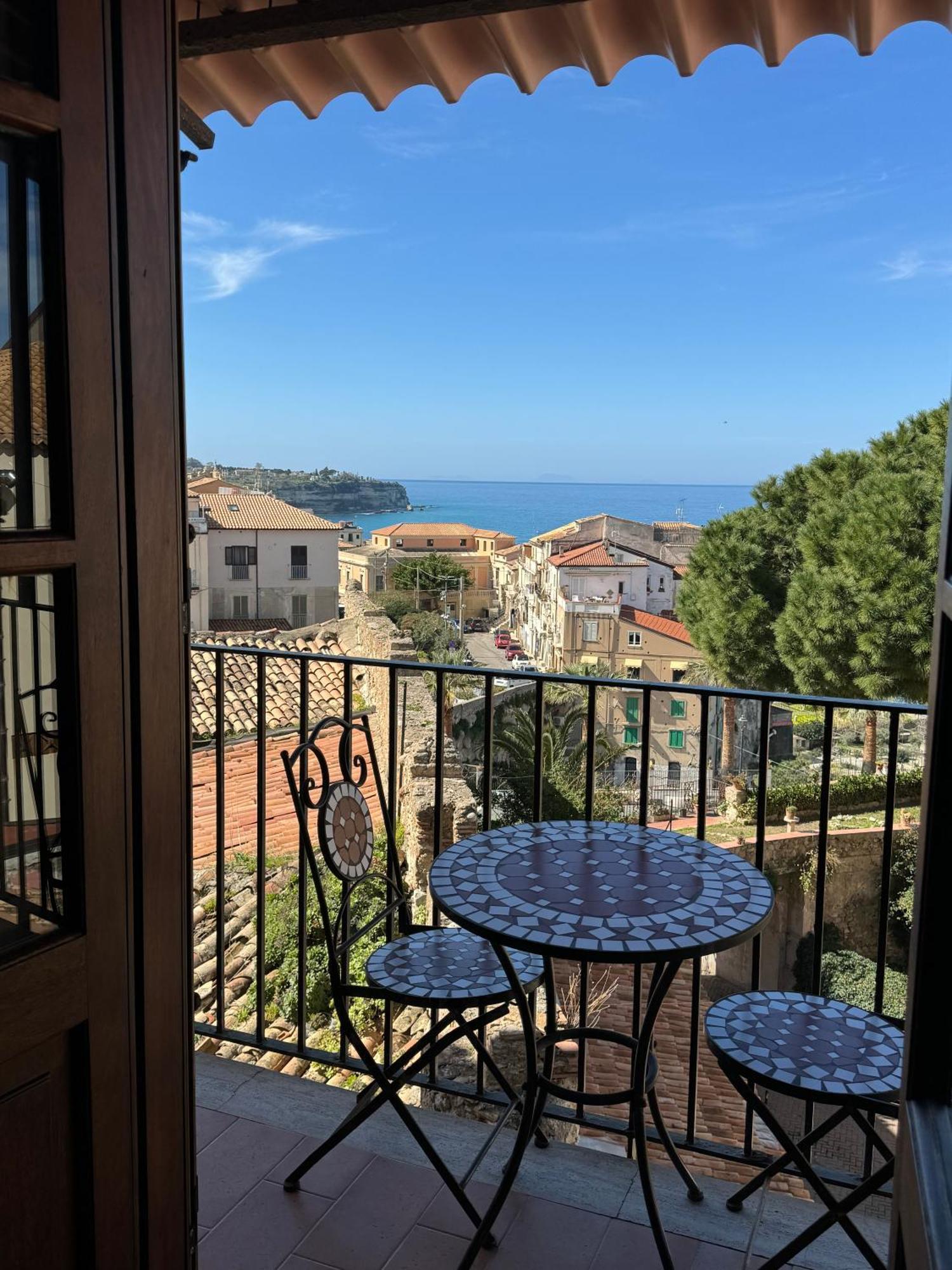B&B Rivellini Tropea Bagian luar foto