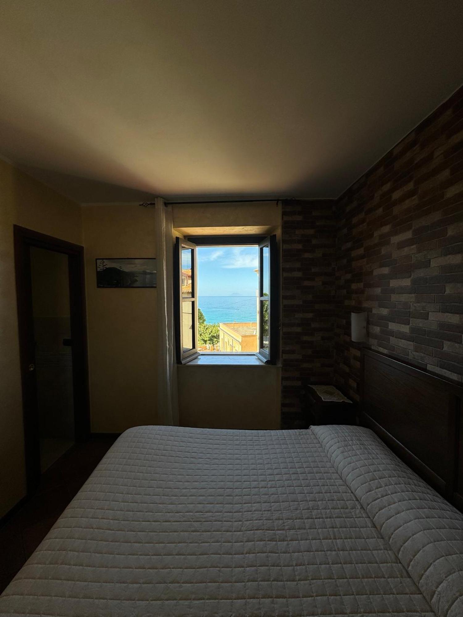 B&B Rivellini Tropea Bagian luar foto
