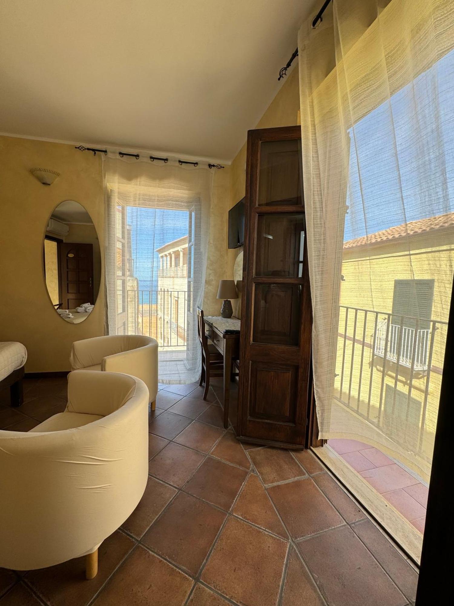 B&B Rivellini Tropea Bagian luar foto