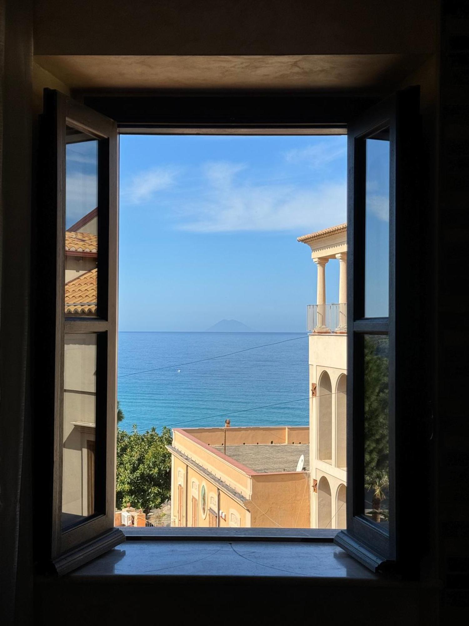 B&B Rivellini Tropea Bagian luar foto